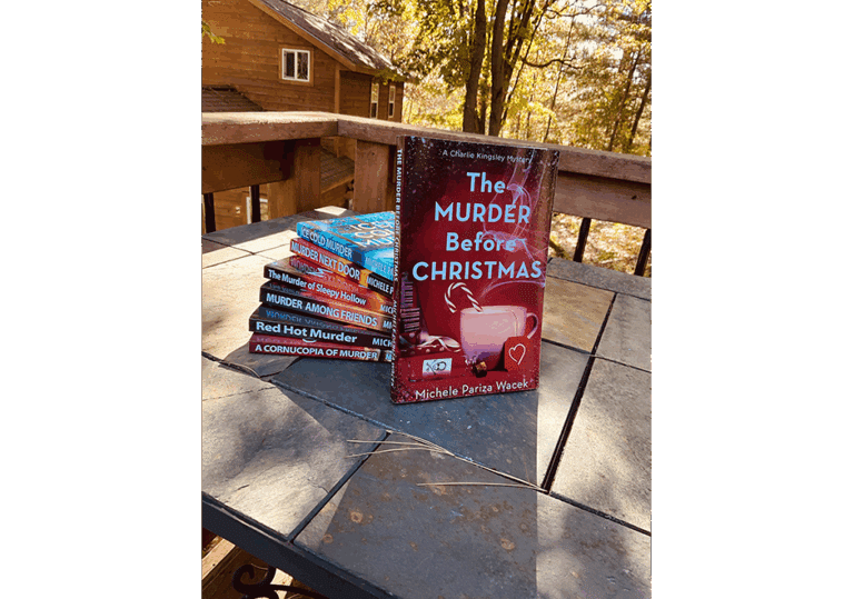 The Murder Before Christmas, A Charlie Kingsley Cozy Mystery Series